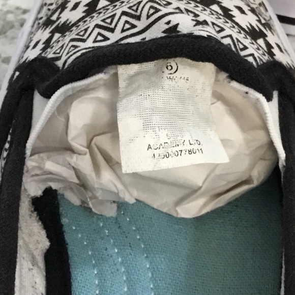 Austin Trading Company Women's Sneakers/Tennis Shoes - Picture 7 of 12